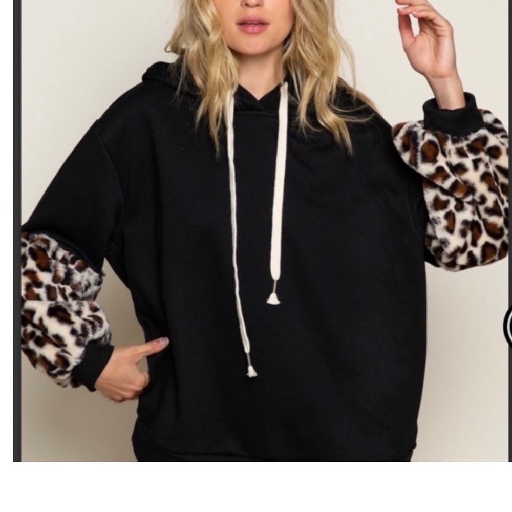 POL Hoodie Small Black Faux Fur Leopard Print Sleeve Pullover Sweatshirt Cheetah